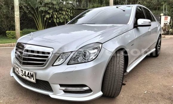 Nunua Ilio tumika Mercedes‒Benz E–Class Fedha Gari ndani ya Nairobi nchini Nairobi