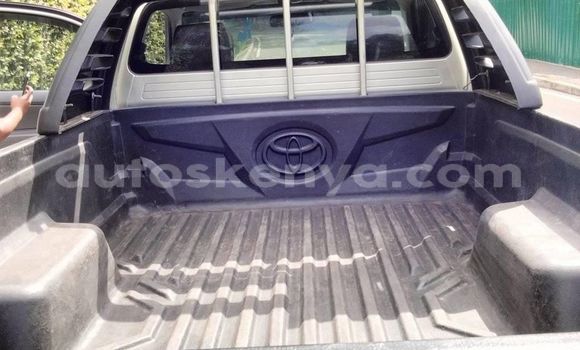 Buy Used Toyota Hilux Beige Car in Nairobi in Nairobi Buy Used Toyota Hilux Beige Car in Nairobi in Nairobi