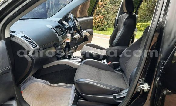 Nunua Ilio tumika Mitsubishi Outlander Nyeusi Gari ndani ya Nairobi nchini Nairobi Nunua Ilio tumika Mitsubishi Outlander Nyeusi Gari ndani ya Nairobi nchini Nairobi