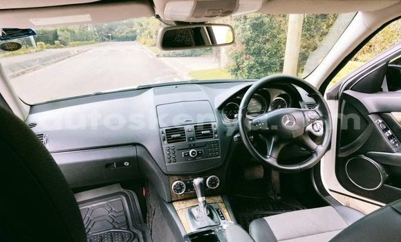 Buy Used Mercedes‒Benz C–Class White Car in Nairobi in Nairobi Buy Used Mercedes‒Benz C–Class White Car in Nairobi in Nairobi