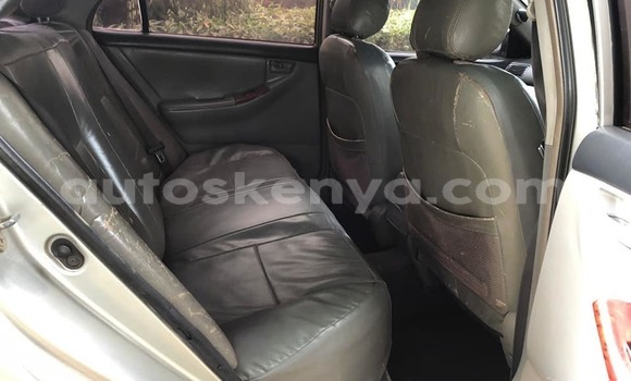 Nunua Ilio tumika Toyota Corolla Fedha Gari ndani ya Nairobi nchini Nairobi Nunua Ilio tumika Toyota Corolla Fedha Gari ndani ya Nairobi nchini Nairobi