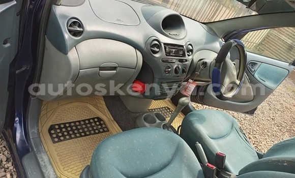 Oofamaa Toyota Vitz Blue Makiinaa iti Nairobi keessatti Nairobi keessatti Oofamaa Toyota Vitz Blue Makiinaa iti Nairobi keessatti Nairobi keessatti