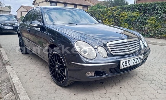 Nunua Ilio tumika Mercedes‒Benz E–Class Nyeusi Gari ndani ya Nairobi nchini Nairobi