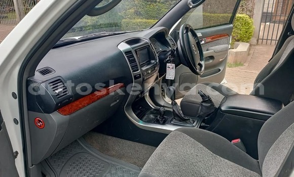 Buy Used Toyota Land Cruiser Prado White Car in Nairobi in Nairobi Buy Used Toyota Land Cruiser Prado White Car in Nairobi in Nairobi