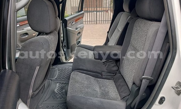 Buy Used Toyota Land Cruiser Prado White Car in Nairobi in Nairobi Buy Used Toyota Land Cruiser Prado White Car in Nairobi in Nairobi