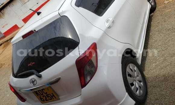 Buy Used Toyota Vitz White Car in Nairobi in Nairobi