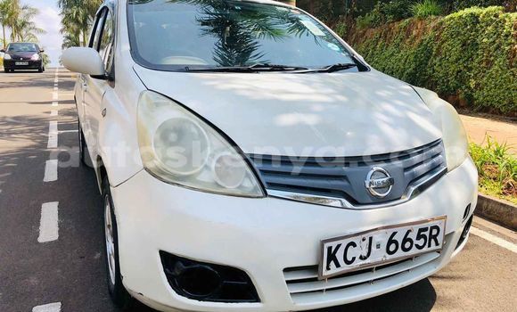 Oofamaa Nissan Note White Makiinaa iti Nairobi keessatti Nairobi keessatti Oofamaa Nissan Note White Makiinaa iti Nairobi keessatti Nairobi keessatti