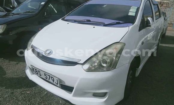 Nunua Ilio tumika Toyota Wish Nyeupe Gari ndani ya Nairobi nchini Nairobi