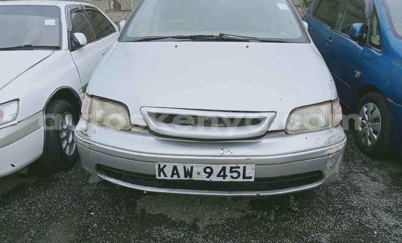 Oofamaa Honda Odyssey Silver Makiinaa iti Nairobi keessatti Nairobi keessatti