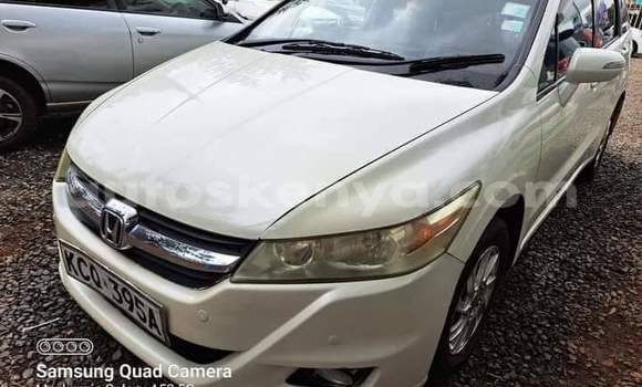 Oofamaa Honda Stream White Makiinaa iti Nairobi keessatti Nairobi keessatti