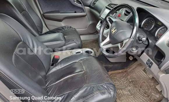 Oofamaa Honda Stream White Makiinaa iti Nairobi keessatti Nairobi keessatti Oofamaa Honda Stream White Makiinaa iti Nairobi keessatti Nairobi keessatti