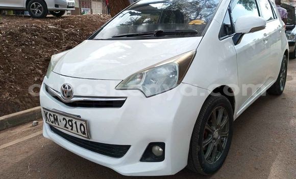 Oofamaa Toyota Ractis White Makiinaa iti Kiambu keessatti Central Kenya keessatti