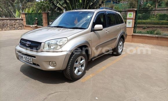 Oofamaa Toyota RAV4 Brown Makiinaa iti Nairobi keessatti Nairobi keessatti