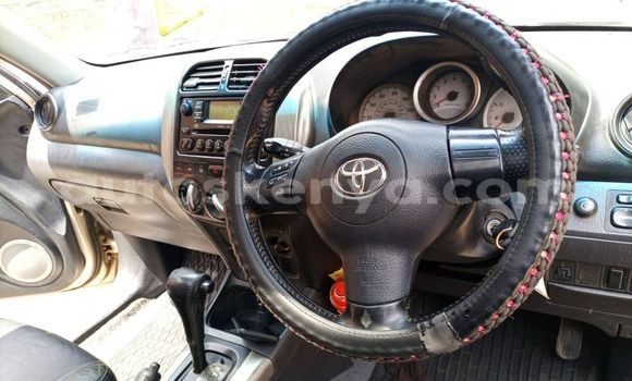 Nunua Ilio tumika Toyota RAV4 Brown Gari ndani ya Nairobi nchini Nairobi Nunua Ilio tumika Toyota RAV4 Brown Gari ndani ya Nairobi nchini Nairobi