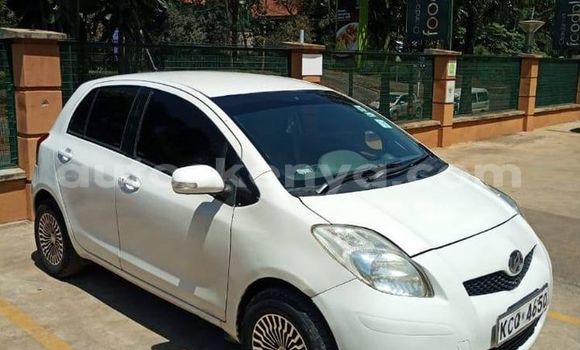 Nunua Ilio tumika Toyota Vitz Nyeupe Gari ndani ya Nairobi nchini Nairobi Nunua Ilio tumika Toyota Vitz Nyeupe Gari ndani ya Nairobi nchini Nairobi