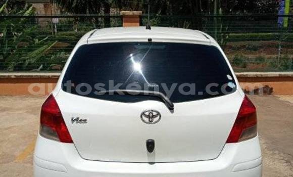 Nunua Ilio tumika Toyota Vitz Nyeupe Gari ndani ya Nairobi nchini Nairobi Nunua Ilio tumika Toyota Vitz Nyeupe Gari ndani ya Nairobi nchini Nairobi