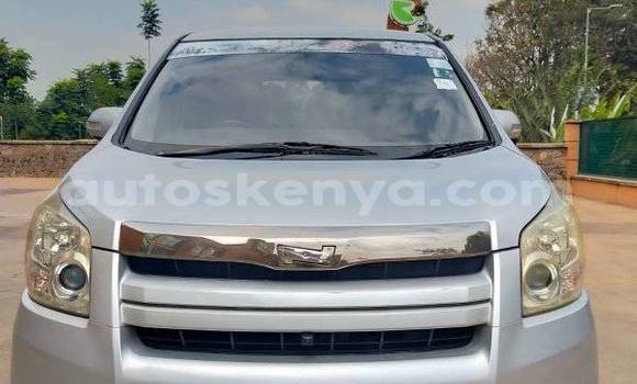 Nunua Ilio tumika Toyota Noah Fedha Gari ndani ya Nairobi nchini Nairobi