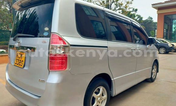 Nunua Ilio tumika Toyota Noah Fedha Gari ndani ya Nairobi nchini Nairobi Nunua Ilio tumika Toyota Noah Fedha Gari ndani ya Nairobi nchini Nairobi