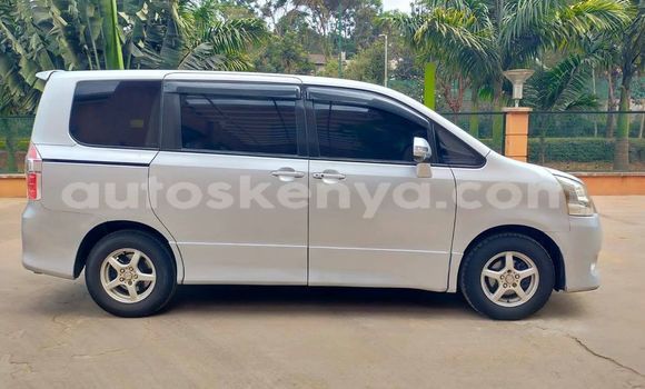 Nunua Ilio tumika Toyota Noah Fedha Gari ndani ya Nairobi nchini Nairobi Nunua Ilio tumika Toyota Noah Fedha Gari ndani ya Nairobi nchini Nairobi