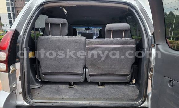 Nunua Ilio tumika Toyota Land Cruiser Prado Fedha Gari ndani ya Nairobi nchini Nairobi Nunua Ilio tumika Toyota Land Cruiser Prado Fedha Gari ndani ya Nairobi nchini Nairobi