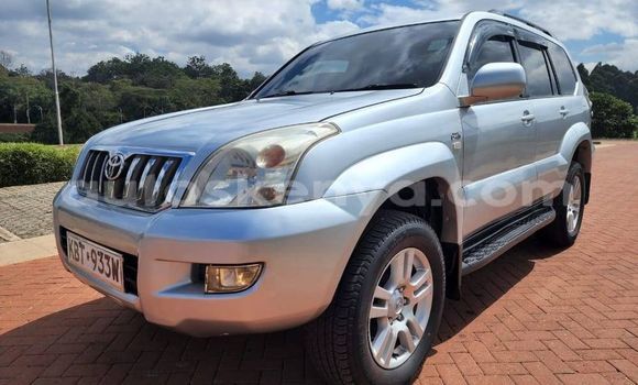 Nunua Ilio tumika Toyota Land Cruiser Prado Fedha Gari ndani ya Nairobi nchini Nairobi Nunua Ilio tumika Toyota Land Cruiser Prado Fedha Gari ndani ya Nairobi nchini Nairobi