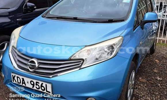Oofamaa Nissan Note Blue Makiinaa iti Nairobi keessatti Nairobi keessatti