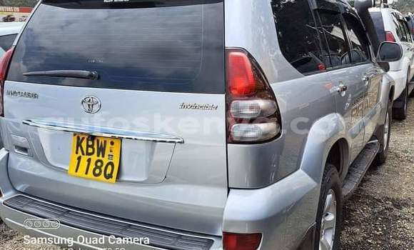 Oofamaa Toyota Land Cruiser Prado Silver Makiinaa iti Nairobi keessatti Nairobi keessatti Oofamaa Toyota Land Cruiser Prado Silver Makiinaa iti Nairobi keessatti Nairobi keessatti