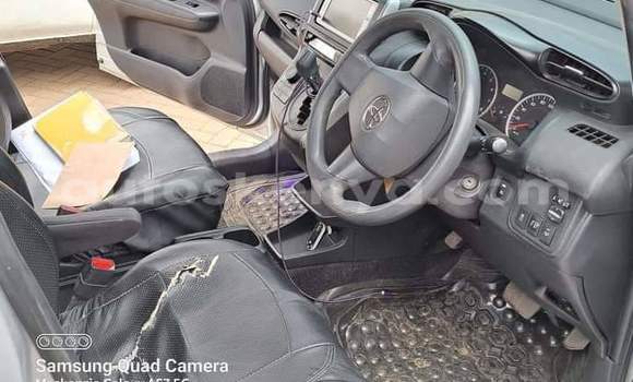 Oofamaa Toyota Wish Silver Makiinaa iti Nairobi keessatti Nairobi keessatti Oofamaa Toyota Wish Silver Makiinaa iti Nairobi keessatti Nairobi keessatti