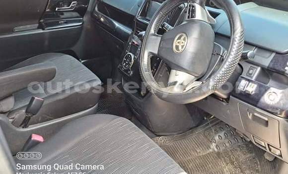Oofamaa Toyota Voxy Black Makiinaa iti Nairobi keessatti Nairobi keessatti Oofamaa Toyota Voxy Black Makiinaa iti Nairobi keessatti Nairobi keessatti