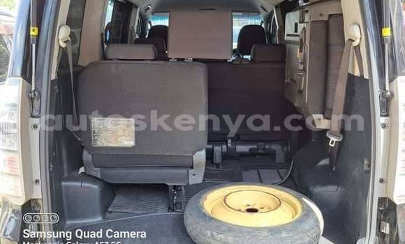 Oofamaa Toyota Voxy Black Makiinaa iti Nairobi keessatti Nairobi keessatti Oofamaa Toyota Voxy Black Makiinaa iti Nairobi keessatti Nairobi keessatti