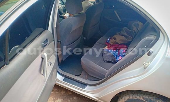 Oofamaa Toyota Allion Silver Makiinaa iti Nanyuki keessatti Rift Valley keessatti Oofamaa Toyota Allion Silver Makiinaa iti Nanyuki keessatti Rift Valley keessatti