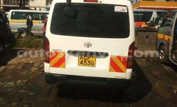 Oofamaa Toyota Hiace White Makiinaa iti Nairobi keessatti Nairobi keessatti Oofamaa Toyota Hiace White Makiinaa iti Nairobi keessatti Nairobi keessatti