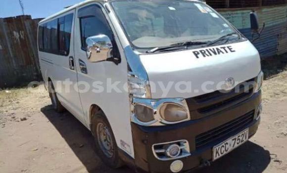 Oofamaa Toyota Hiace White Makiinaa iti Nairobi keessatti Nairobi keessatti Oofamaa Toyota Hiace White Makiinaa iti Nairobi keessatti Nairobi keessatti