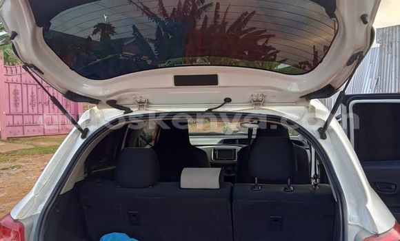 Buy Used Toyota Vitz Red Car in Nairobi in Nairobi Buy Used Toyota Vitz Red Car in Nairobi in Nairobi