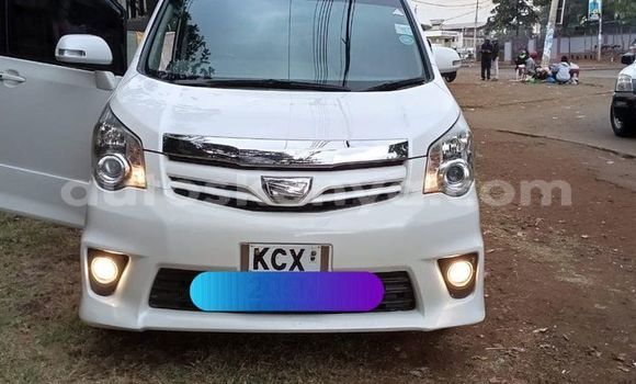 Buy Used Toyota Noah White Car in Nairobi in Nairobi Buy Used Toyota Noah White Car in Nairobi in Nairobi