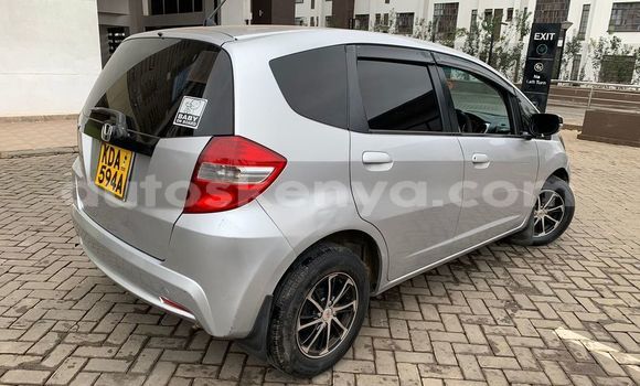 Oofamaa Honda Fit Silver Makiinaa iti Nairobi keessatti Nairobi keessatti Oofamaa Honda Fit Silver Makiinaa iti Nairobi keessatti Nairobi keessatti