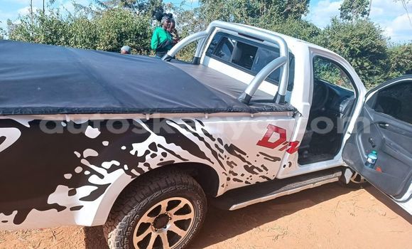Buy Used Isuzu D–MAX White Car in Nairobi in Nairobi Buy Used Isuzu D–MAX White Car in Nairobi in Nairobi