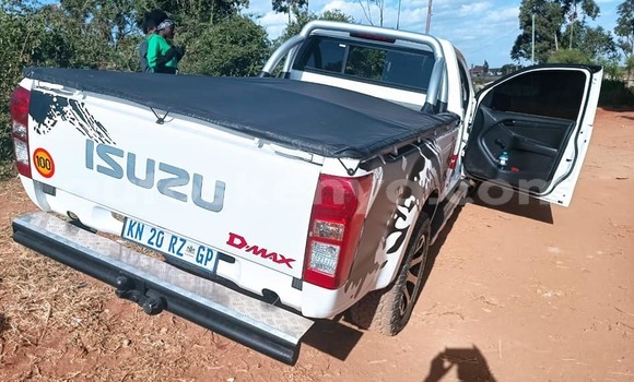 Buy Used Isuzu D–MAX White Car in Nairobi in Nairobi Buy Used Isuzu D–MAX White Car in Nairobi in Nairobi