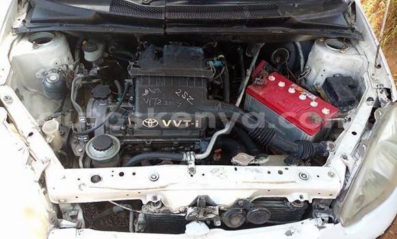 Oofamaa Toyota Vitz White Makiinaa iti Kiambu keessatti Central Kenya keessatti Oofamaa Toyota Vitz White Makiinaa iti Kiambu keessatti Central Kenya keessatti
