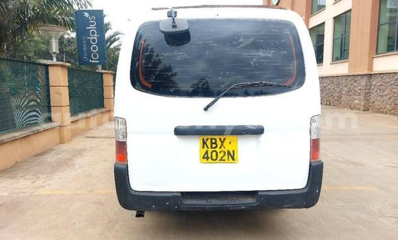 Oofamaa Nissan Caravan White Makiinaa iti Nairobi keessatti Nairobi keessatti Oofamaa Nissan Caravan White Makiinaa iti Nairobi keessatti Nairobi keessatti