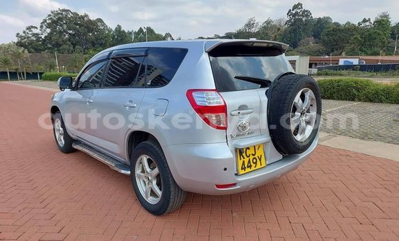 Oofamaa Toyota Vanguard Silver Makiinaa iti Nairobi keessatti Nairobi keessatti Oofamaa Toyota Vanguard Silver Makiinaa iti Nairobi keessatti Nairobi keessatti
