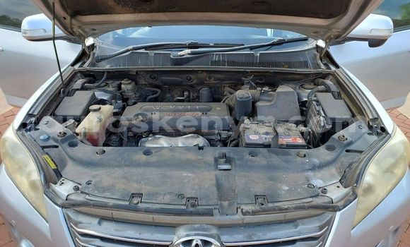 Oofamaa Toyota Vanguard Silver Makiinaa iti Nairobi keessatti Nairobi keessatti Oofamaa Toyota Vanguard Silver Makiinaa iti Nairobi keessatti Nairobi keessatti