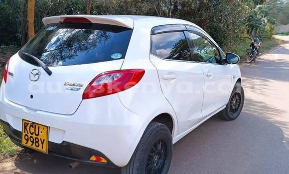 Oofamaa Mazda Demio White Makiinaa iti Nairobi keessatti Nairobi keessatti Oofamaa Mazda Demio White Makiinaa iti Nairobi keessatti Nairobi keessatti