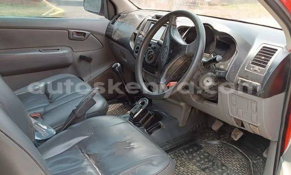 Oofamaa Toyota Hilux Red Makiinaa iti Nairobi keessatti Nairobi keessatti Oofamaa Toyota Hilux Red Makiinaa iti Nairobi keessatti Nairobi keessatti