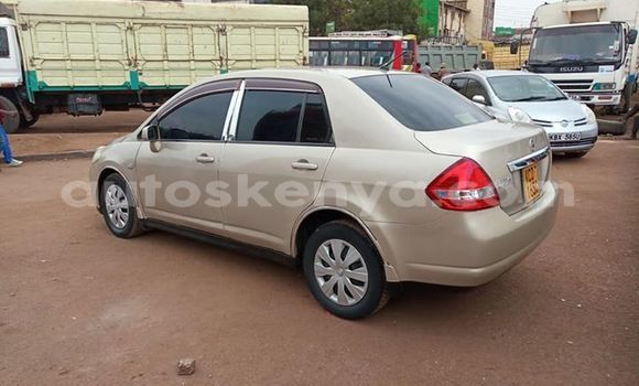 Oofamaa Nissan tiida Beige Makiinaa iti Kiambu keessatti Central Kenya keessatti Oofamaa Nissan tiida Beige Makiinaa iti Kiambu keessatti Central Kenya keessatti