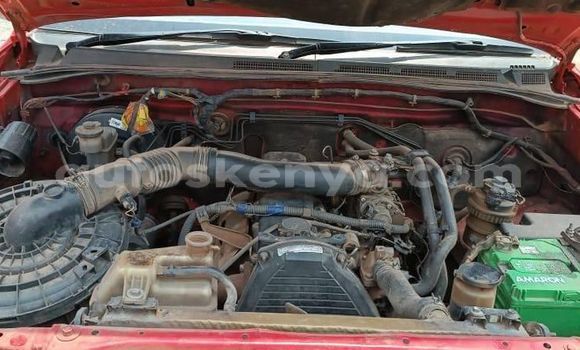 Oofamaa Toyota Hilux Red Makiinaa iti Nairobi keessatti Nairobi keessatti Oofamaa Toyota Hilux Red Makiinaa iti Nairobi keessatti Nairobi keessatti