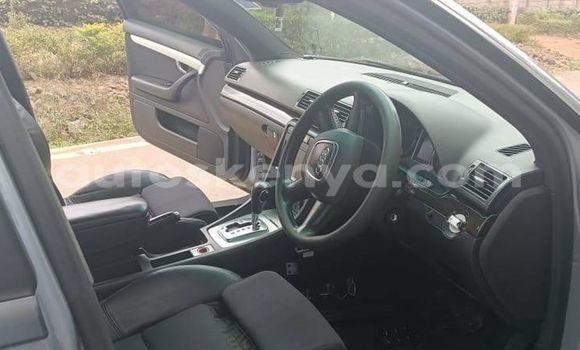 Oofamaa Audi A4 Silver Makiinaa iti Nairobi keessatti Nairobi keessatti Oofamaa Audi A4 Silver Makiinaa iti Nairobi keessatti Nairobi keessatti