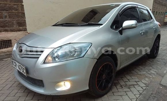 Nunua Ilio tumika Toyota Auris Fedha Gari ndani ya Nairobi nchini Nairobi