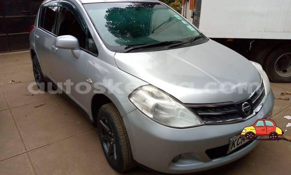Nunua Ilio tumika Nissan tiida Fedha Gari ndani ya Nairobi nchini Nairobi