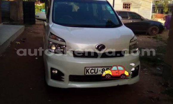 Nunua Ilio tumika Toyota Voxy Nyeupe Gari ndani ya Nairobi nchini Nairobi Nunua Ilio tumika Toyota Voxy Nyeupe Gari ndani ya Nairobi nchini Nairobi